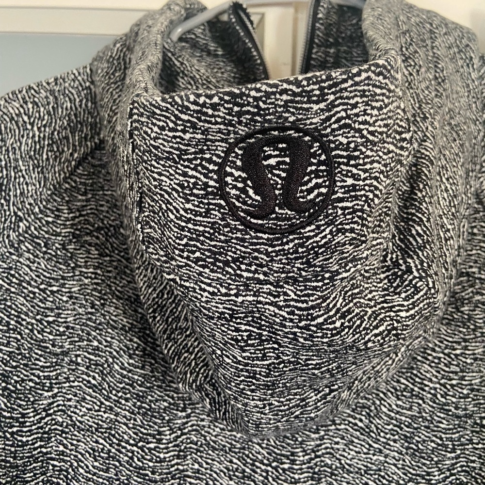 Lululemon Patterned Zip Up - image 4